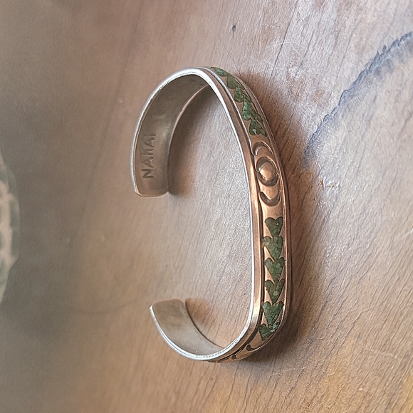 Silver Nakai Navajo Blue-Green Heart Waves Bracelet - Picture 3 of 4